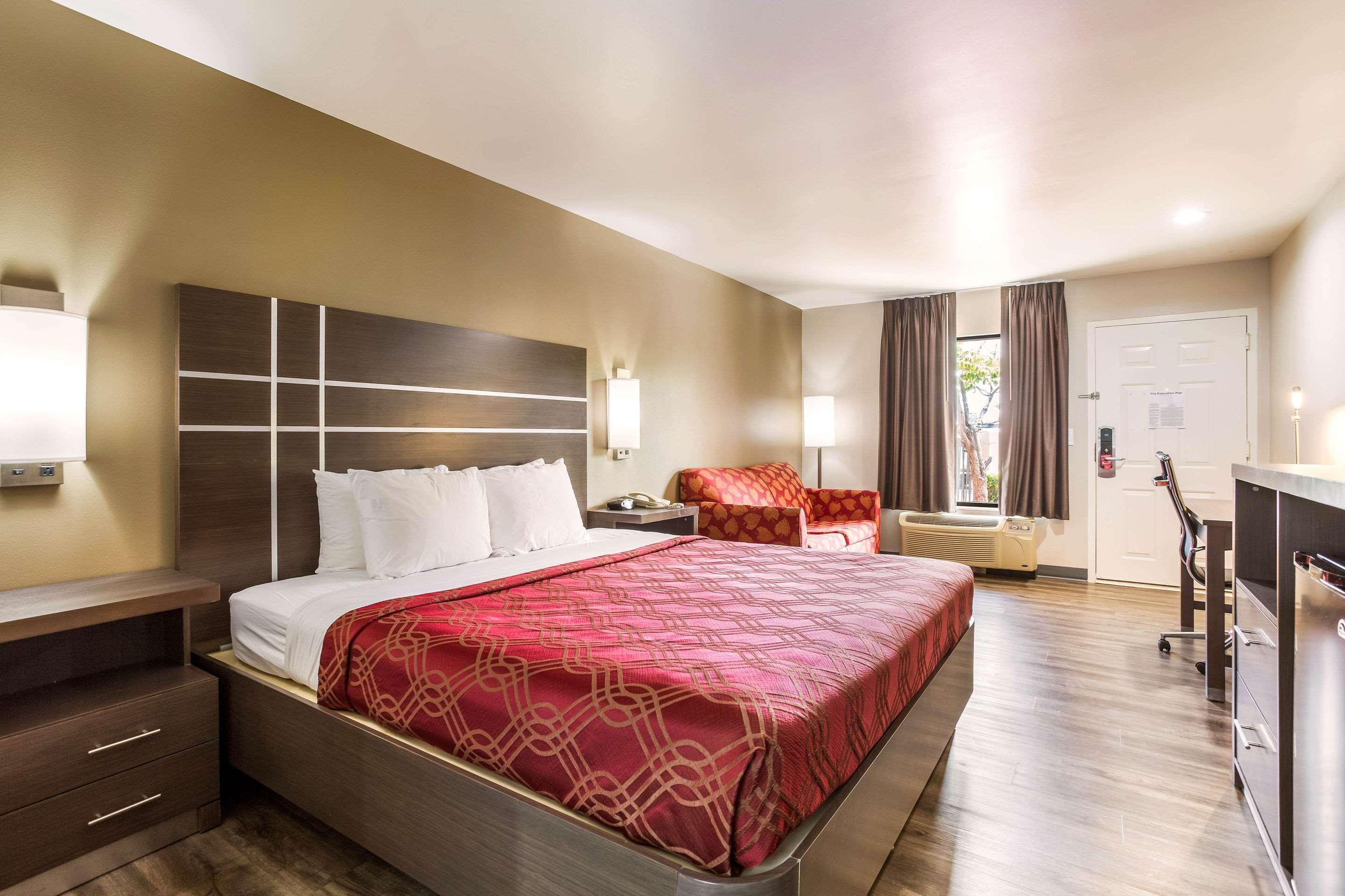 Econo Lodge Inn & Suites Murfreesboro Exteriér fotografie