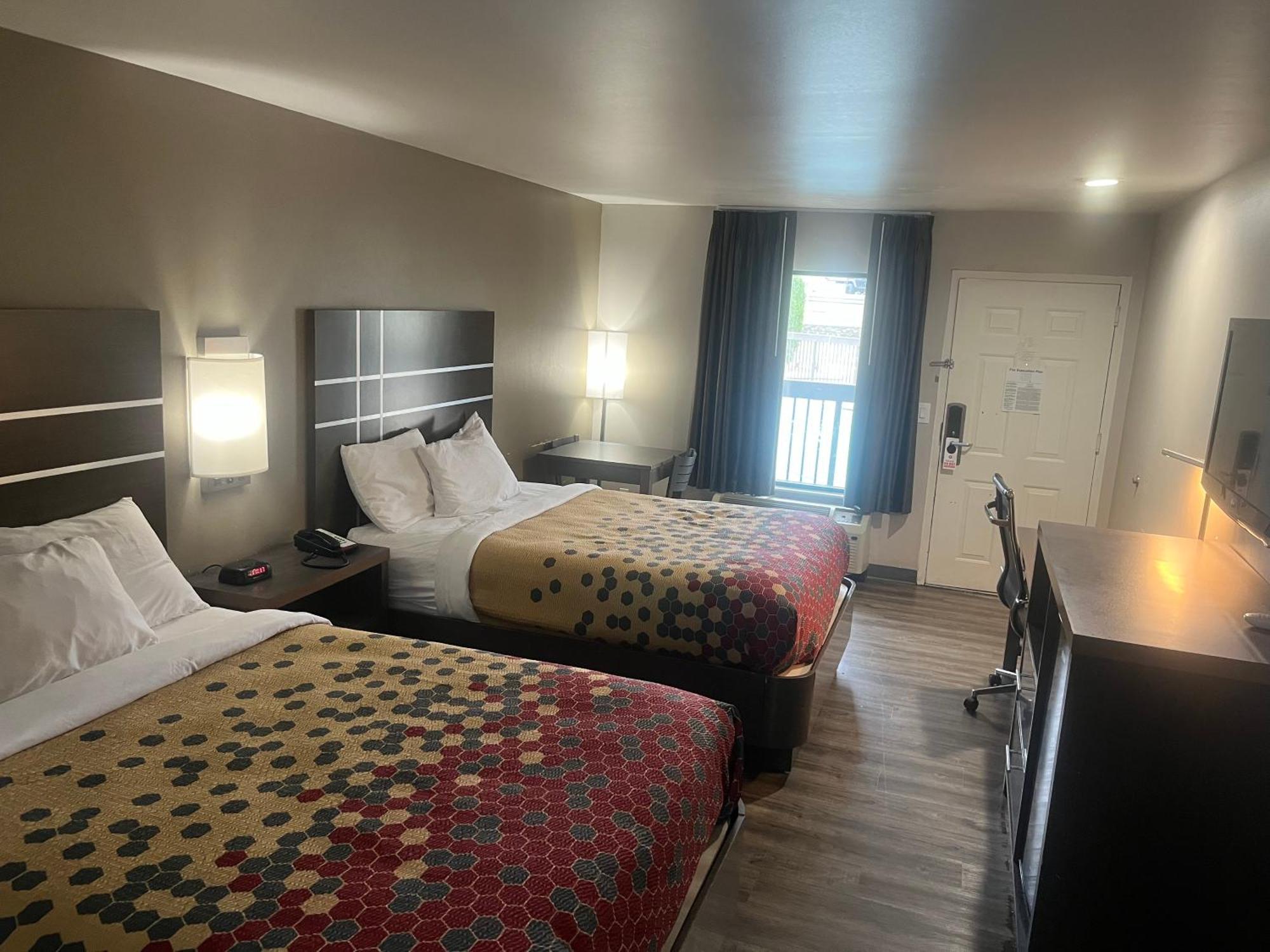 Econo Lodge Inn & Suites Murfreesboro Exteriér fotografie